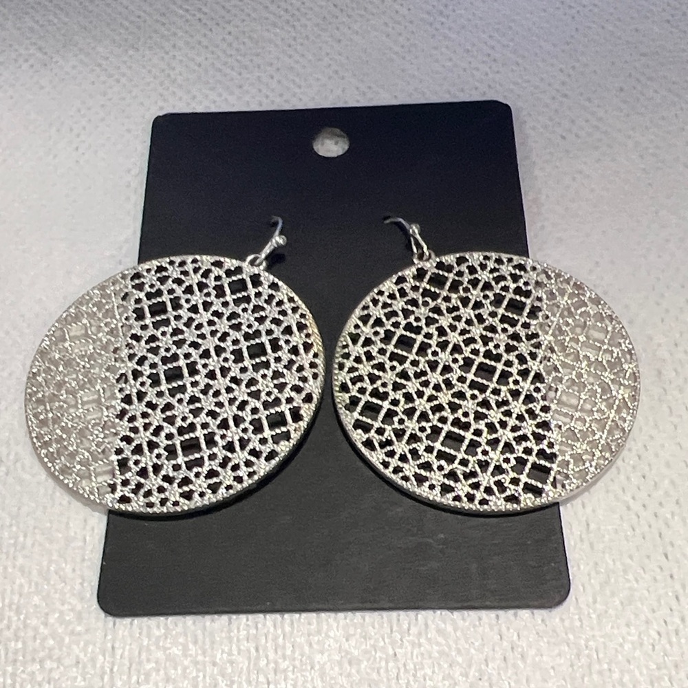 Elegant Silver Filigree Earrings